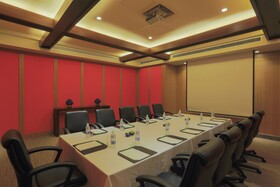 Holiday Inn Makati