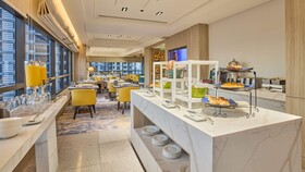 Holiday Inn Makati