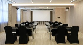 Holiday Inn Makati