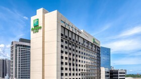 Holiday Inn Makati