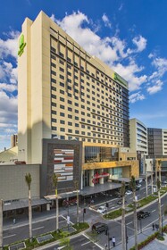 Holiday Inn Makati