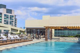 Holiday Inn Makati