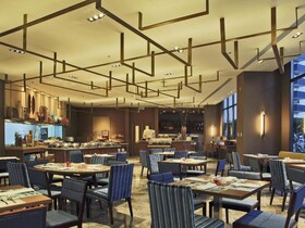 Holiday Inn Makati