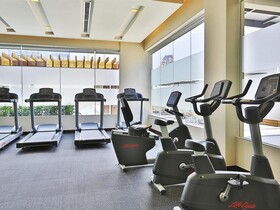 Holiday Inn Makati