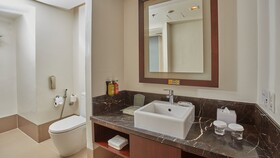 Holiday Inn Makati