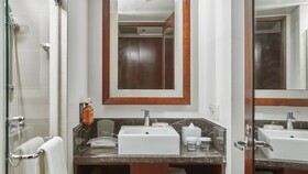 Holiday Inn Makati