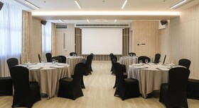 Holiday Inn Makati