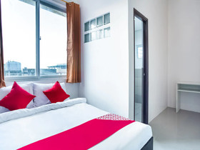 Jardin Suites by OYO Rooms