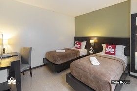 Lorenzzo Suites