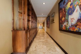 LPL Suites Greenbelt by RedDoorz