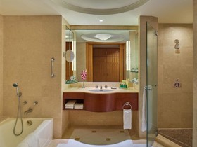 Makati Shangri-La