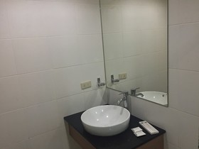 Millennium Plaza Makati by Dragonlink Suites