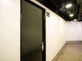 Mytown Amsterdam by OYO Rooms