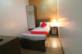 OYO 106 24h City Hotel