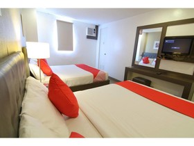 OYO 106 24h City Hotel