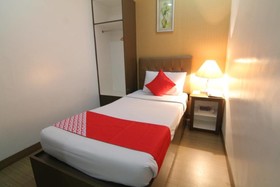 OYO 106 24h City Hotel