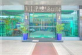 Townhouse Oak VIP Suites