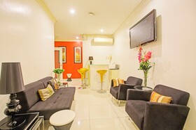 Townhouse Oak VIP Suites