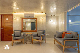 iHotel Uptown BGC