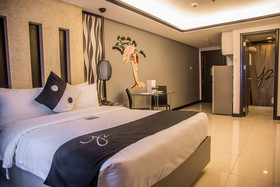 Y2 Residence Hotel