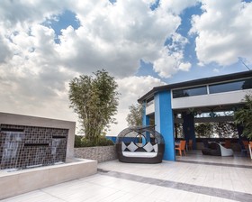 Y2 Residence Hotel