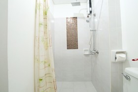 ZEN Rooms Basic Dian Street Makati