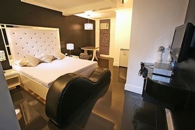 Victoria Court Mcarthur Malabon
