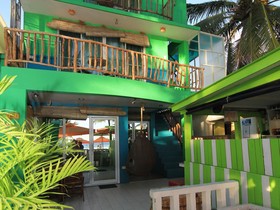 Bluewaves Beach House