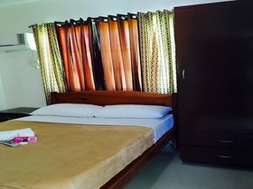 S E Hotel and Residence