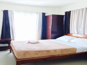 S E Hotel and Residence