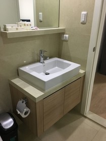 Shang Luxury Suites