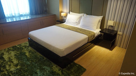 Shang Luxury Suites