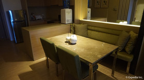 Shang Luxury Suites