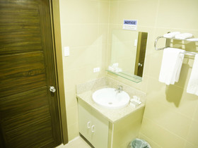 Leope Hotel