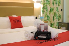 RedDoorz Plus @ AS Fortuna Cebu