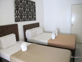 R Suites and Cafe
