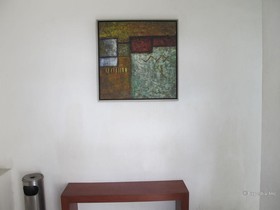 R Suites and Cafe