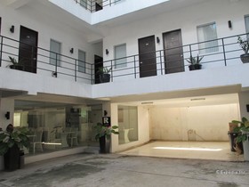 R Suites and Cafe