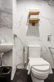 Airo Hotel by OYO Rooms