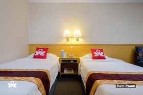 Aloha Hotel by ZEN Rooms