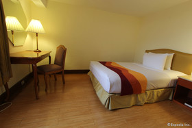 Atrium Hotel