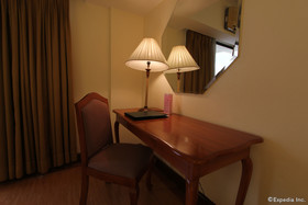 Atrium Hotel