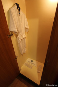 Atrium Hotel