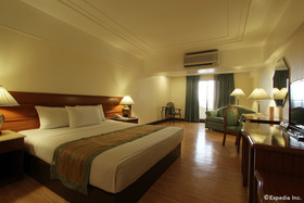 Atrium Hotel