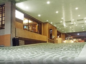 Cherry Blossoms Hotel