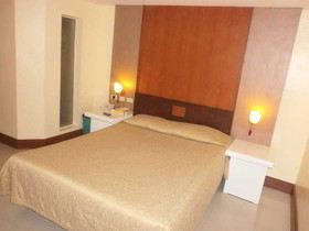 Cherry Blossoms Hotel