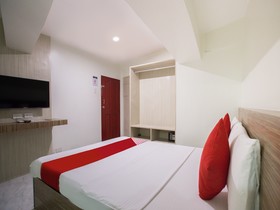 Circuit Hostel by OYO Rooms