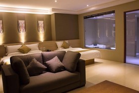 Dela Chambre Hotel