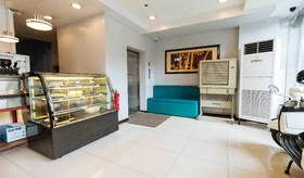 Getz Hotel by RedDoorz