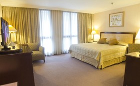 Herald Suites Solana